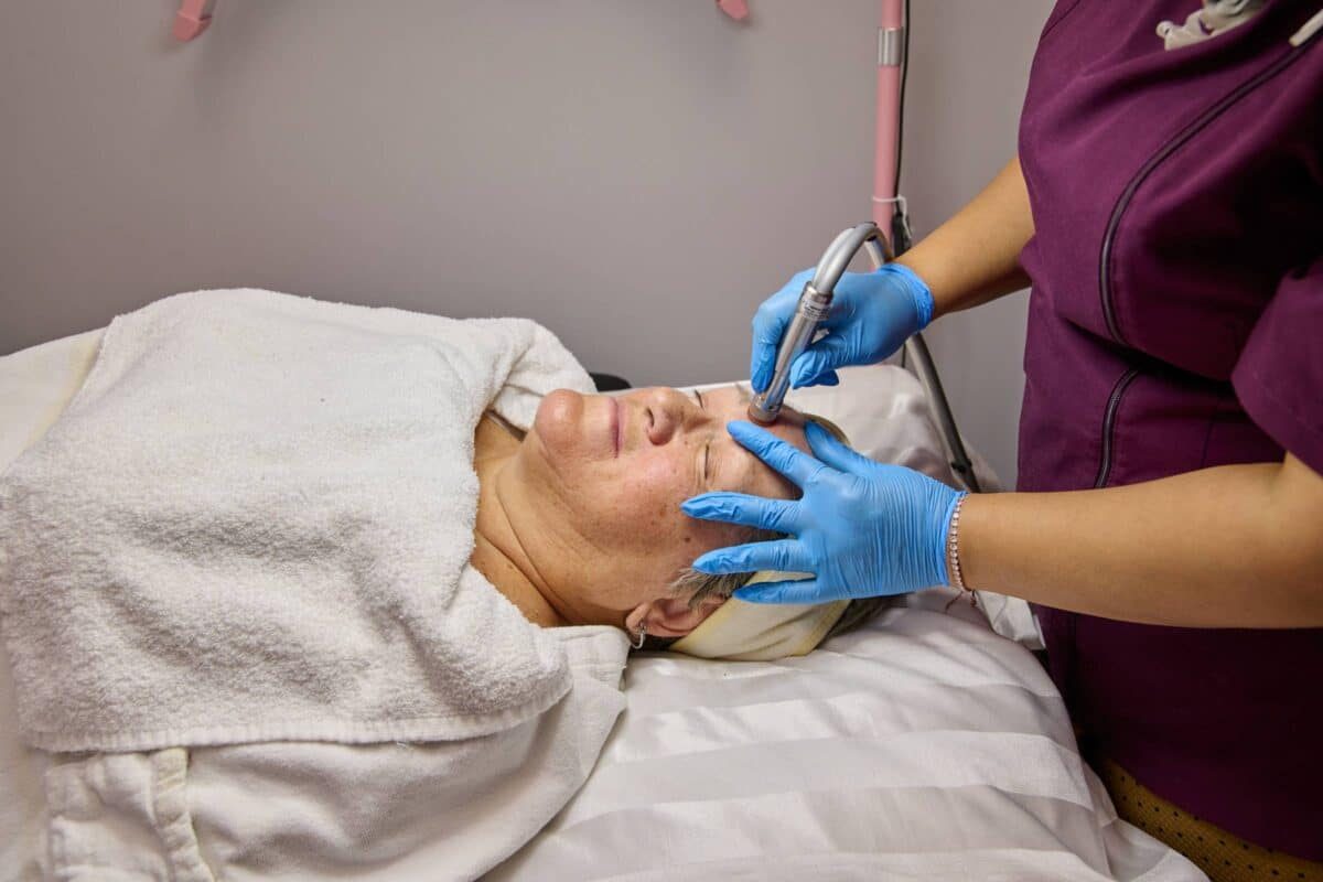 Facial Treatment - Image 192 - Lavish Spa 387