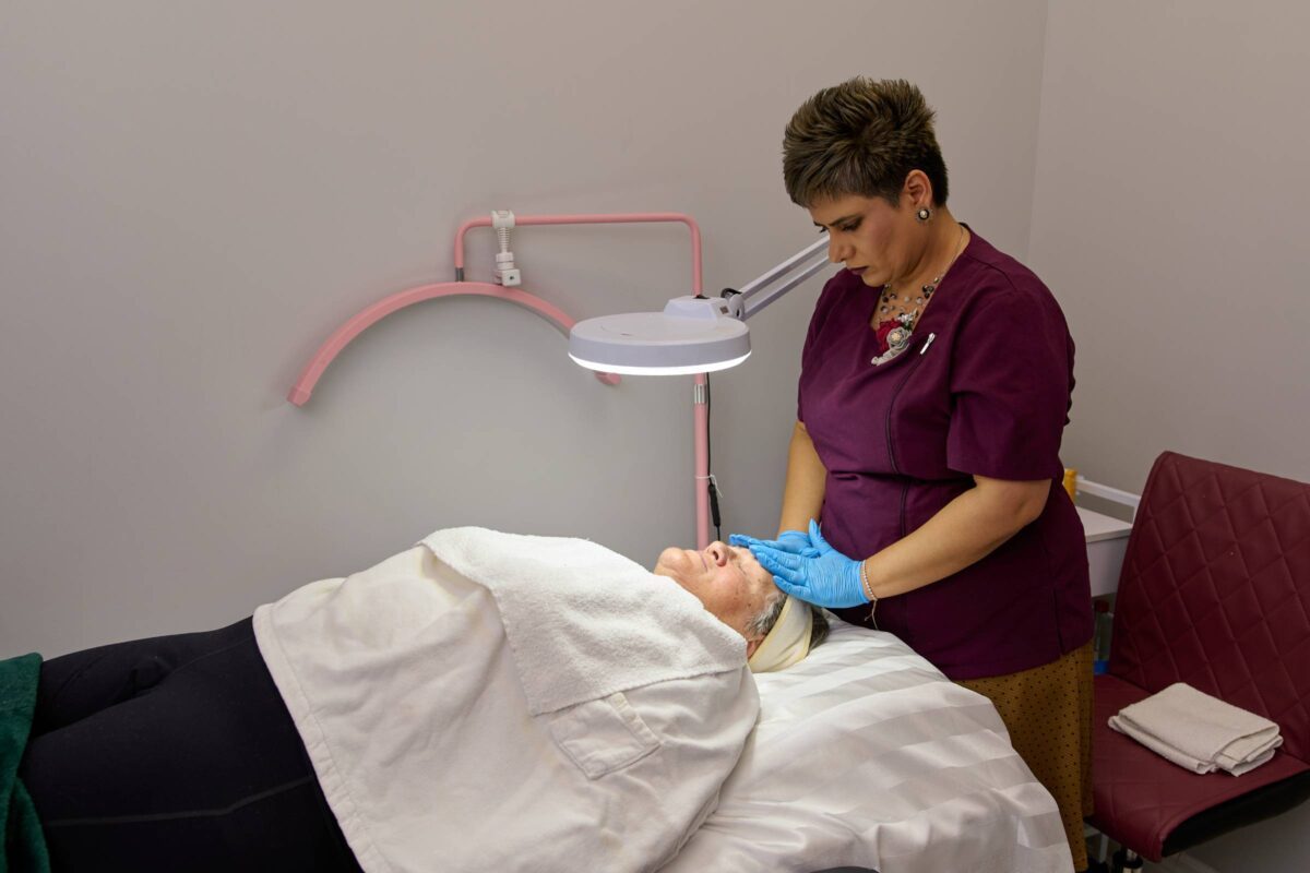 Lavish Facial - Image 188 - Lavish Spa 387